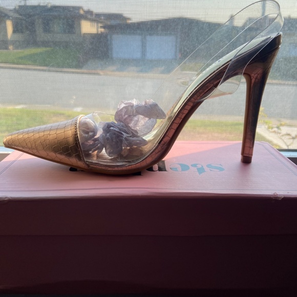 Champagne Stilettos Super Sexy Stylish beautiful quality - Picture 2 of 5